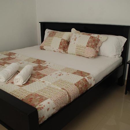 Hotel Coastalbay 2 & Golf Cart Rental ซานเปโดร ภายนอก รูปภาพ